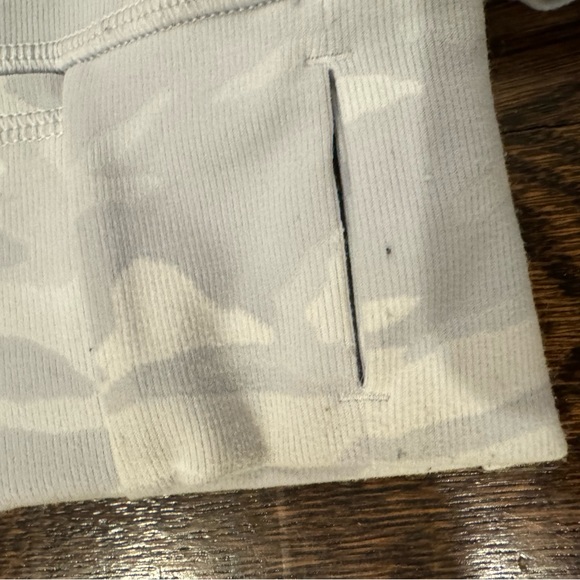 Lululemon Define Jacket White Camo - Picture 5 of 5